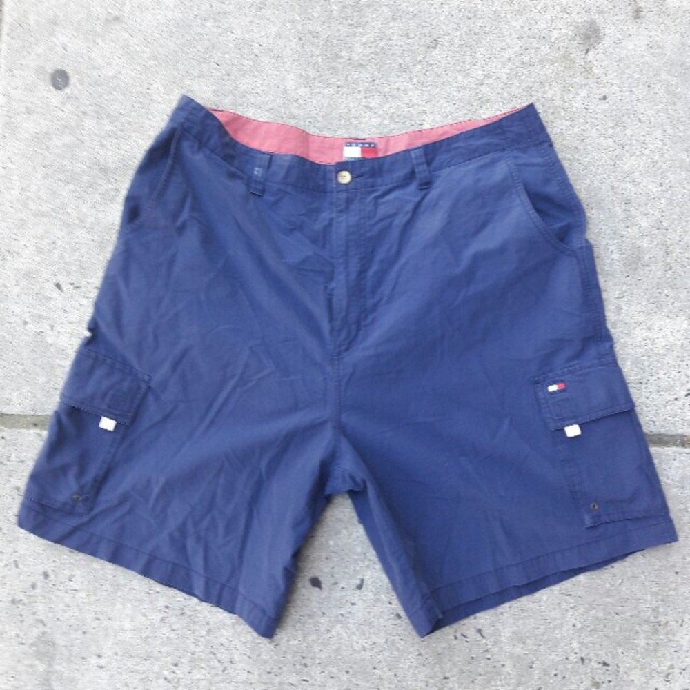 VINTAGE CARGO SHORTS BY TOMMY HILLFIGER  SIZE 38